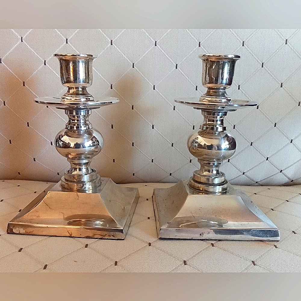 "STIFFEL" SILVERPLATE CANDLE HOLDER(PAIR)